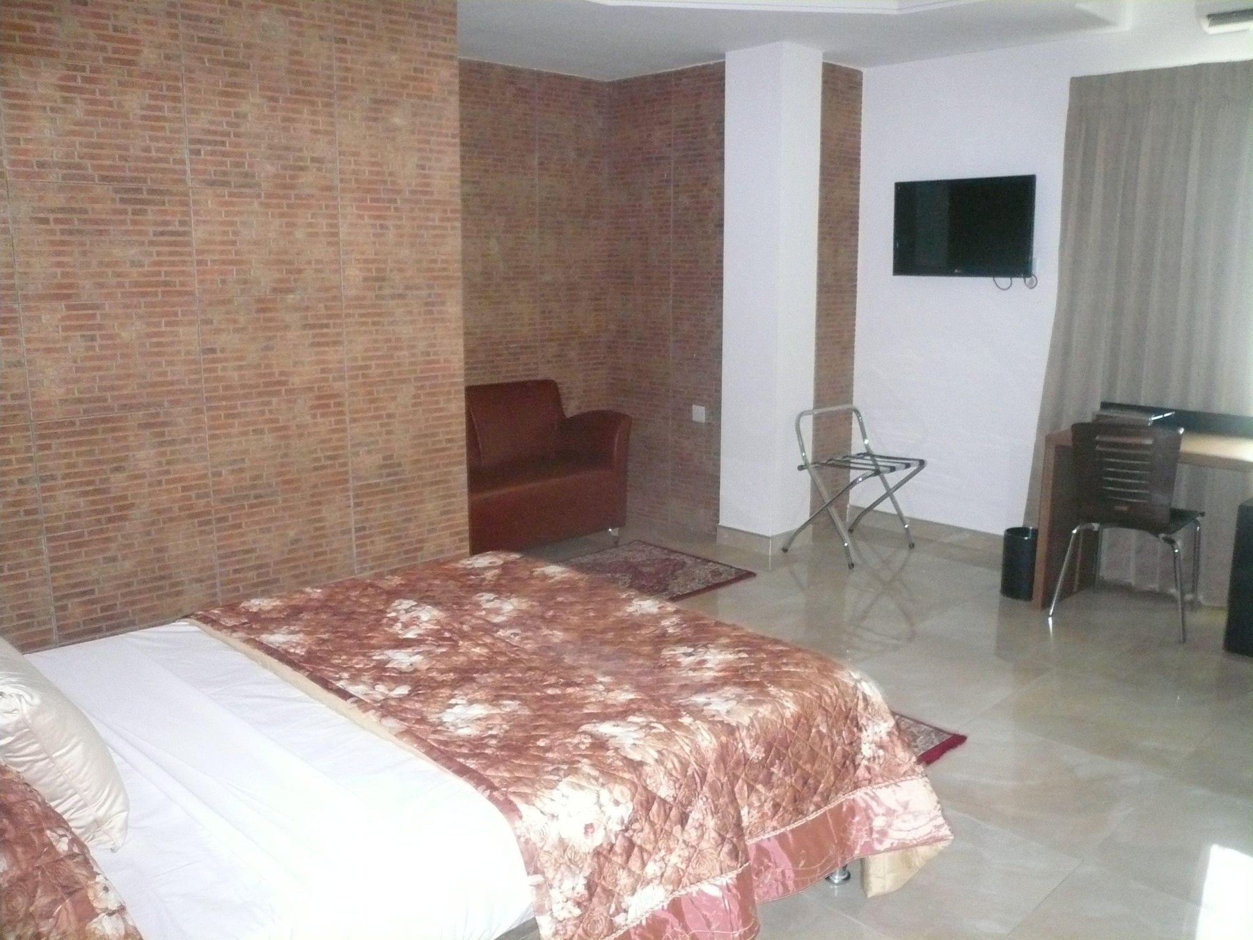 Deluxe Room with a queen bed